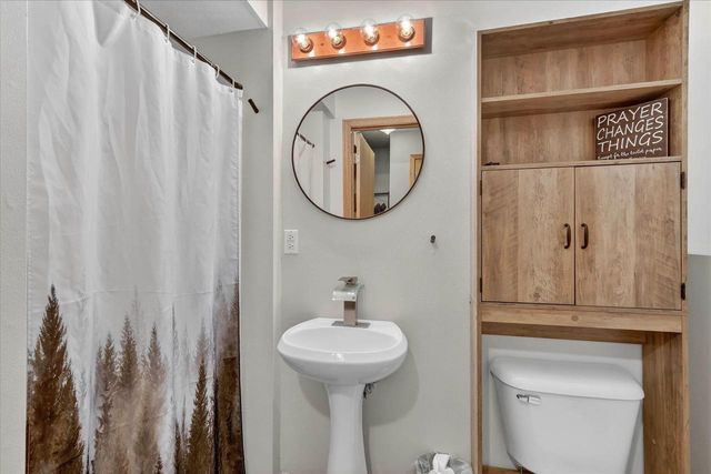 2223 Alongi Lane, Beloit, WI 53511