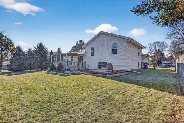 2223 Alongi Lane, Beloit, WI 53511