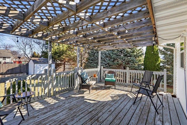 2223 Alongi Lane, Beloit, WI 53511