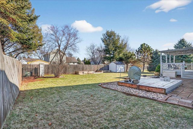 2223 Alongi Lane, Beloit, WI 53511