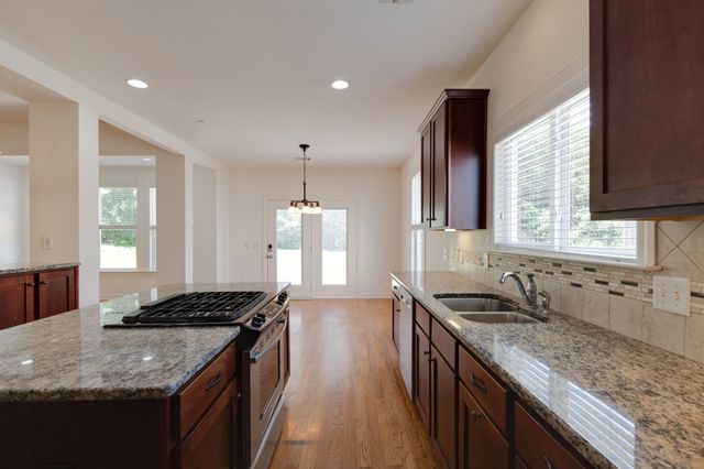 5971 Fishing Creek Rd, Nolensville, TN 37135