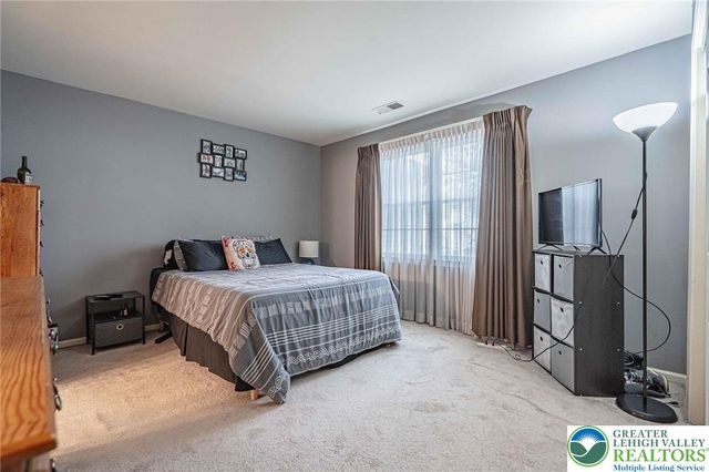 810 Briarwood Drive A, Bethlehem Twp, PA 18020