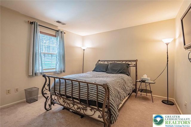 810 Briarwood Drive A, Bethlehem Twp, PA 18020