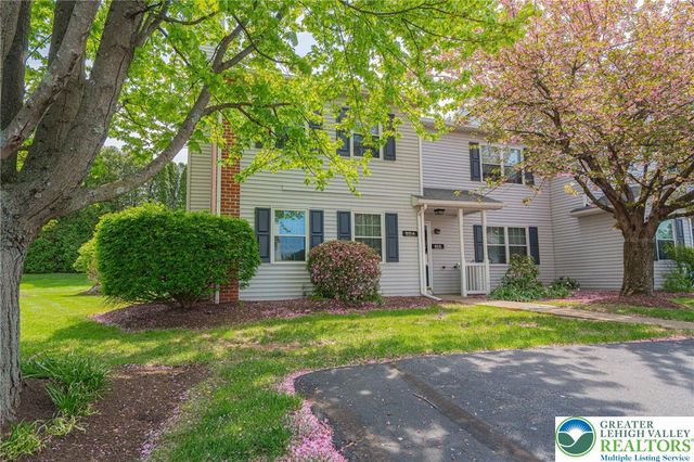 810 Briarwood Drive A, Bethlehem Twp, PA 18020