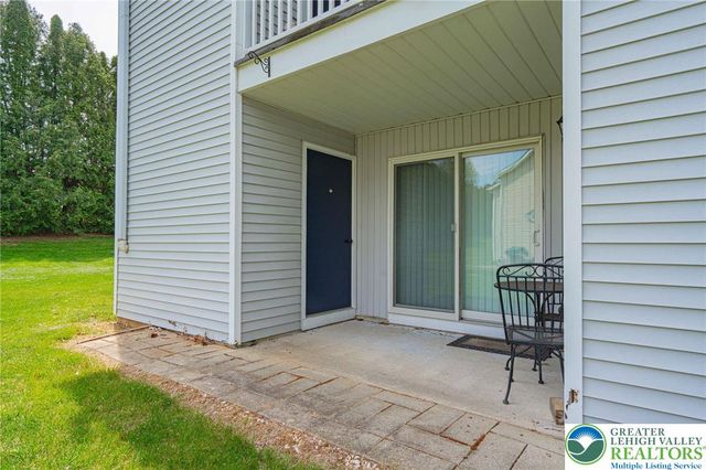 810 Briarwood Drive A, Bethlehem Twp, PA 18020