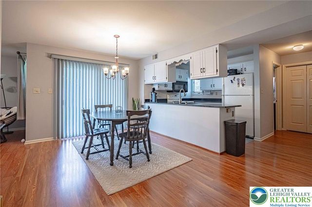 810 Briarwood Drive A, Bethlehem Twp, PA 18020