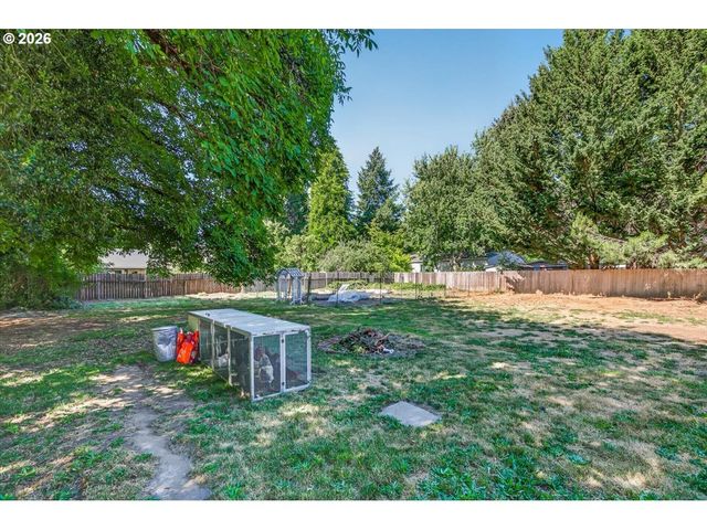 295 W EVANS CREEK Rd, Rogue River, OR 97537