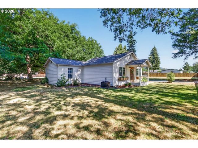 295 W EVANS CREEK Rd, Rogue River, OR 97537