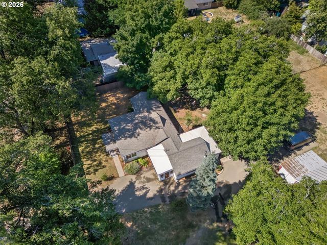 295 W EVANS CREEK Rd, Rogue River, OR 97537