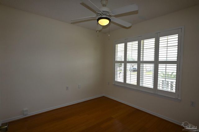 5577 Shadow Shore Pl, Gulf Breeze, FL 32563