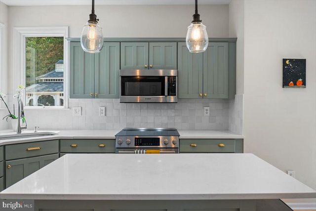 4060 LOVING DR, Dunkirk, MD 20754