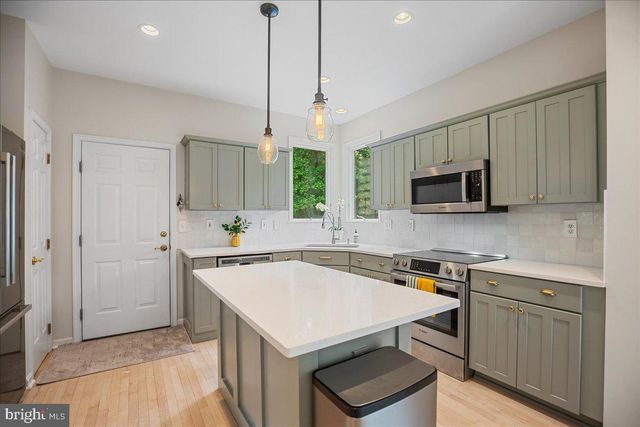 4060 LOVING DR, Dunkirk, MD 20754