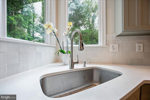 4060 LOVING DR, Dunkirk, MD 20754