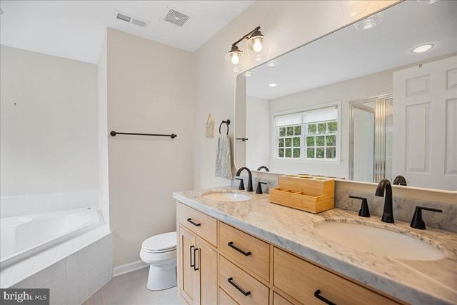 4060 LOVING DR, Dunkirk, MD 20754