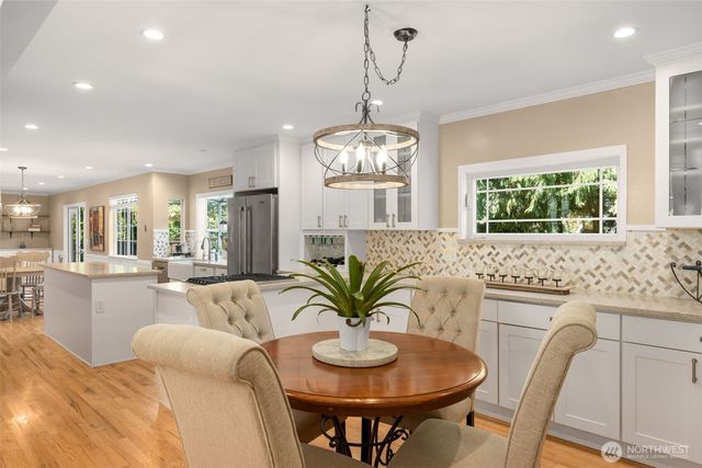 18708 SE 43rd Street, Issaquah, WA 98027