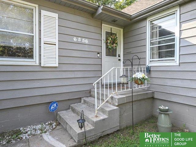 6556 N 34th Street, Omaha, NE 68112