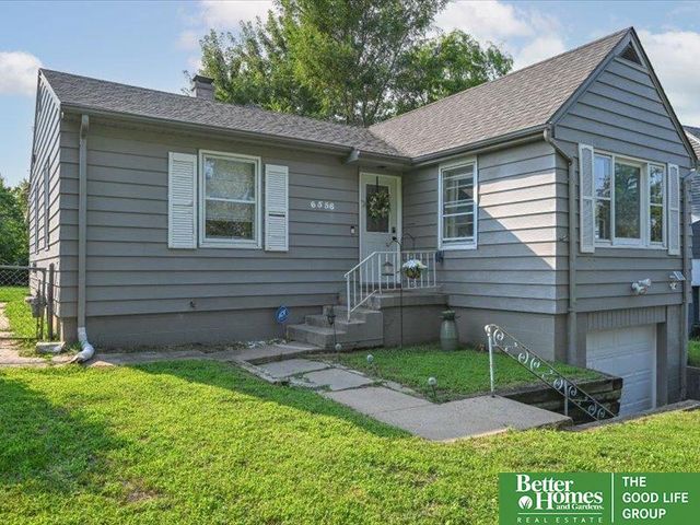 6556 N 34th Street, Omaha, NE 68112