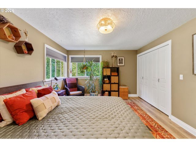 1947 Se MEADOW Ct, Gresham, OR 97080