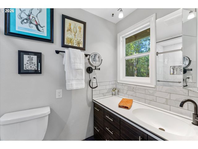 1947 Se MEADOW Ct, Gresham, OR 97080
