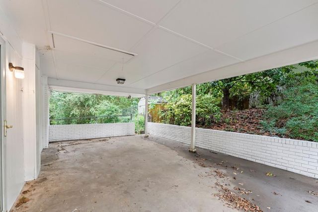 2352 Elmwood SE Circle, Atlanta, GA 30339