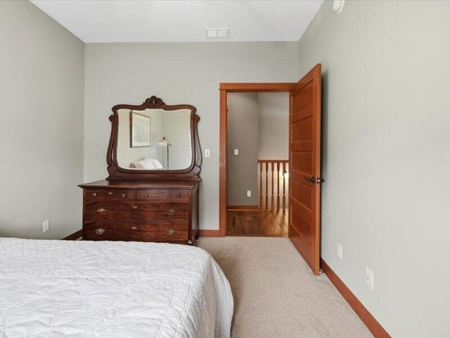 61 N Prairie Pkwy, Valparaiso, IN 46385