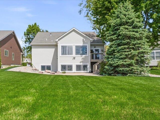 61 N Prairie Pkwy, Valparaiso, IN 46385