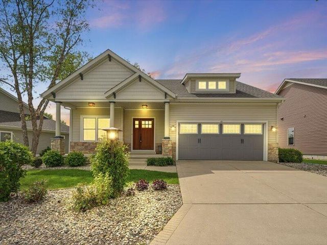 61 N Prairie Pkwy, Valparaiso, IN 46385