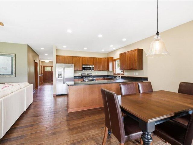 61 N Prairie Pkwy, Valparaiso, IN 46385