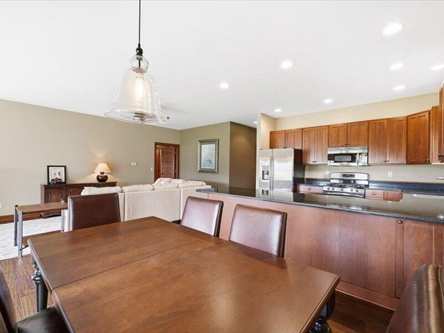 61 N Prairie Pkwy, Valparaiso, IN 46385
