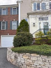 19 Imperial Ct 19, Westborough, MA 01581