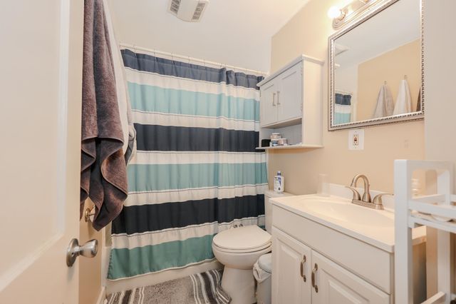 21 Erie Street, Manchester, NH 03102