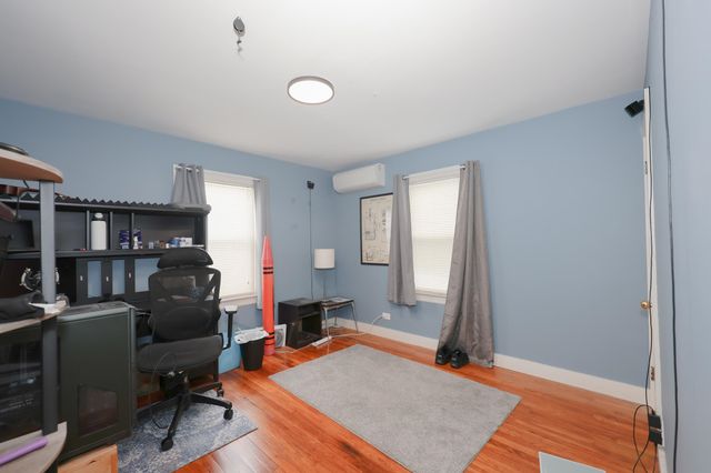 21 Erie Street, Manchester, NH 03102