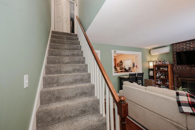 21 Erie Street, Manchester, NH 03102