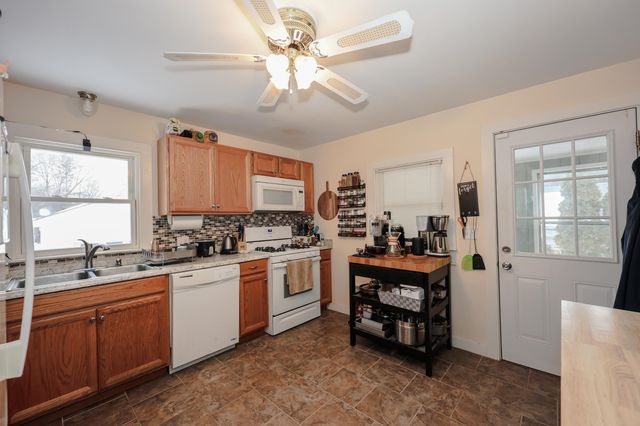 21 Erie Street, Manchester, NH 03102