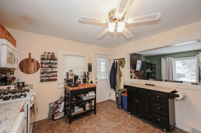 21 Erie Street, Manchester, NH 03102