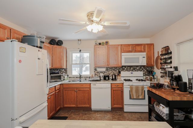 21 Erie Street, Manchester, NH 03102