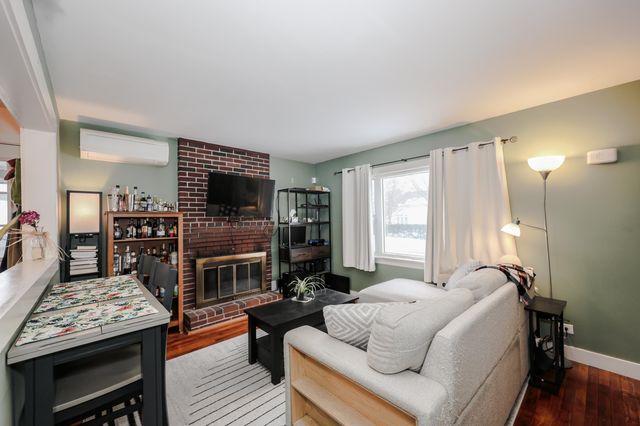 21 Erie Street, Manchester, NH 03102