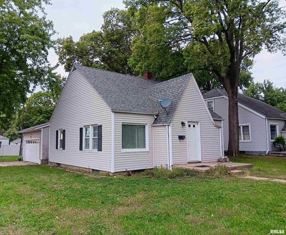 1533 BACON Street, Pekin, IL 61554