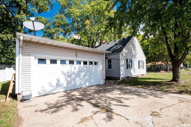 1533 BACON Street, Pekin, IL 61554