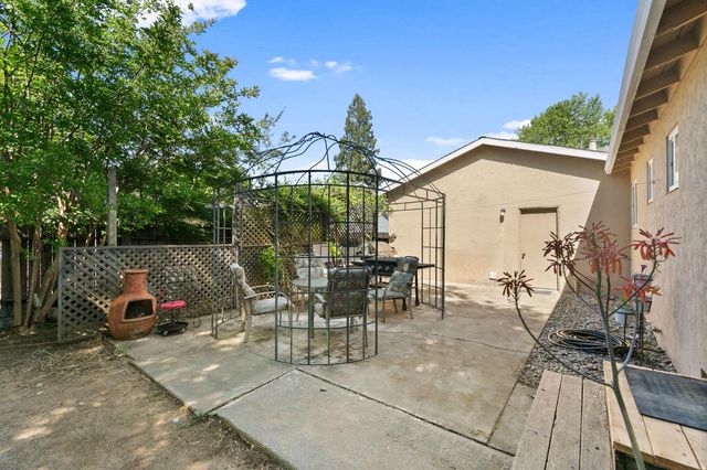 8213 Catalpa Dr, Citrus Heights, CA 95610