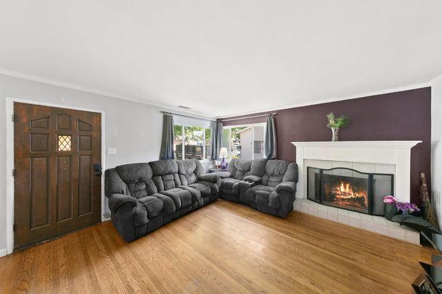 8213 Catalpa Dr, Citrus Heights, CA 95610