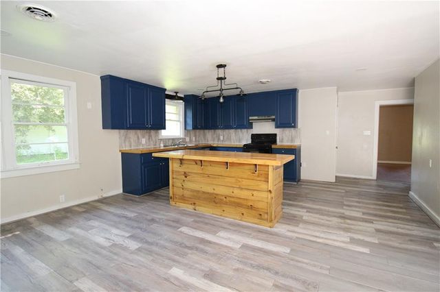 304 S LOUISIANA Avenue, Bunkie, LA 71322
