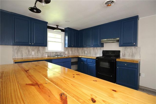 304 S LOUISIANA Avenue, Bunkie, LA 71322