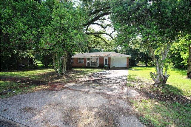 304 S LOUISIANA Avenue, Bunkie, LA 71322
