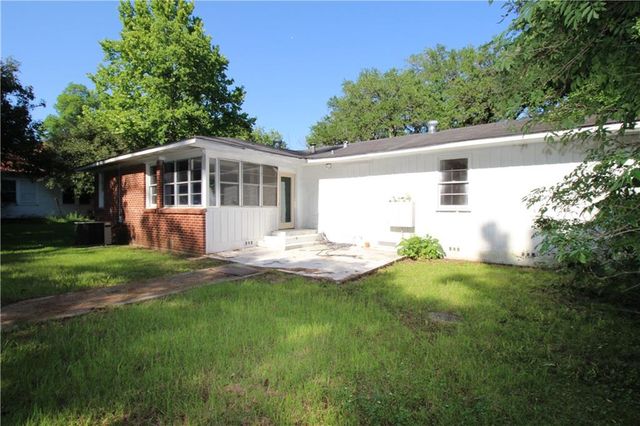 304 S LOUISIANA Avenue, Bunkie, LA 71322
