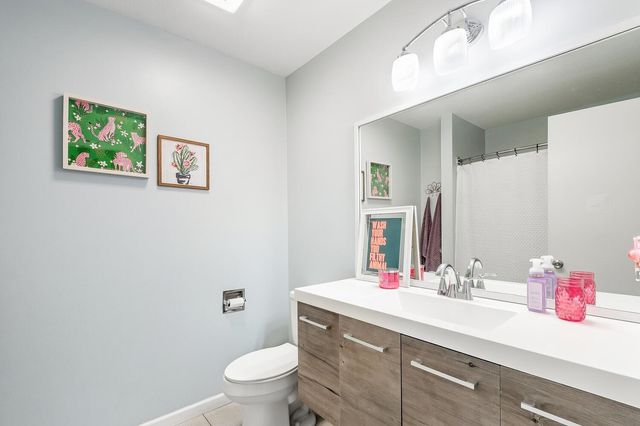 8512 E Scott St, Wichita, KS 67210