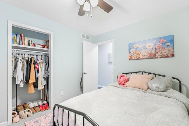 8512 E Scott St, Wichita, KS 67210