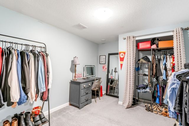 8512 E Scott St, Wichita, KS 67210