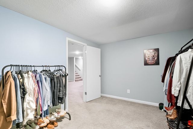 8512 E Scott St, Wichita, KS 67210