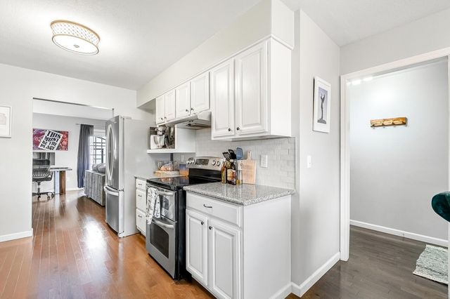 8512 E Scott St, Wichita, KS 67210